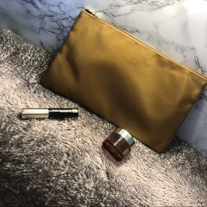 Estée Lauder travel set bag